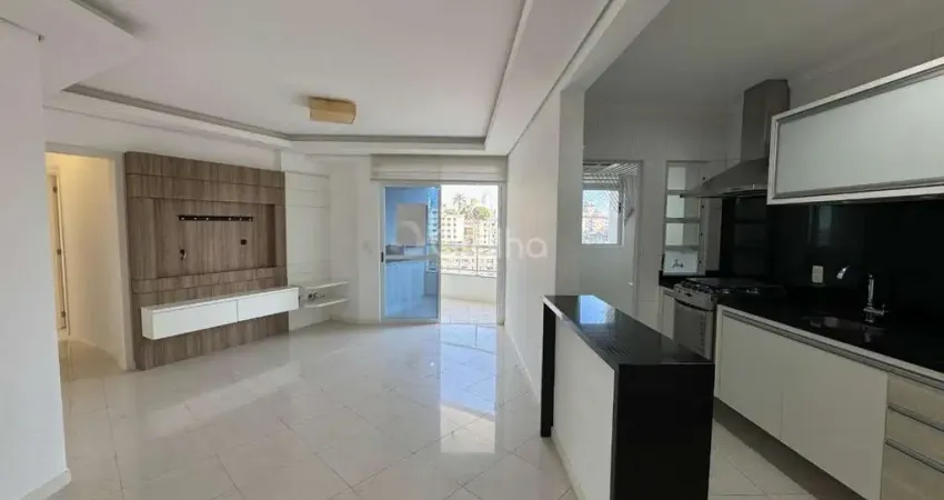 Apartamento de 83m² com 2 quartos sendo 1 suíte na Agronômica
