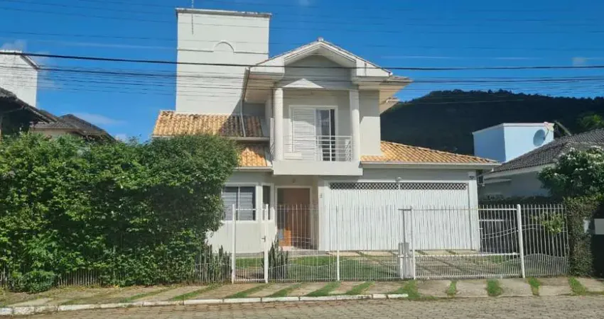 Casa em condomínio fechado com 4 quartos à venda na Rua Reverendo Gelson dos Santos Castro, --, Rio Tavares, Florianópolis