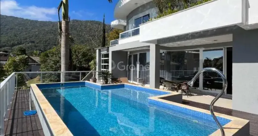 Casa de 350m² com 3 suítes em Santo Antônio de Lisboa