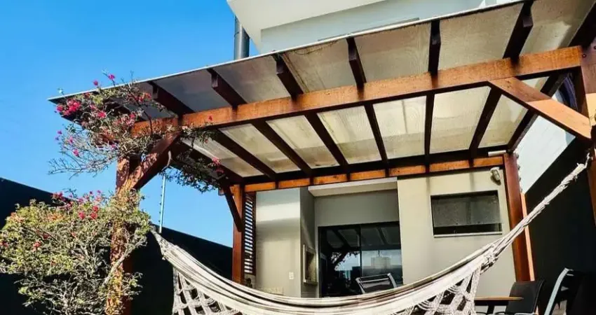 Casa com 3 suítes a 500 m do mar  no bairro Campeche