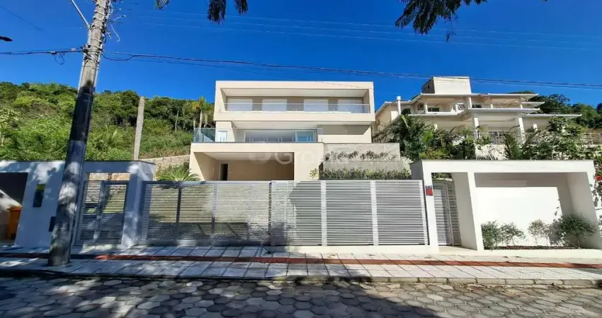 casa com 4 Suítes no bairro Praia Brava, Florianópolis - SC