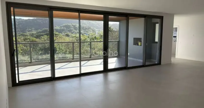 Apartamento com 3 suítes e 230m² privativos em Jurerê Internacional, Florianópolis