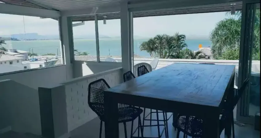 Casa residencial com 4 quartos sendo 1 suite com 160m² em praia de fora, palhoça.