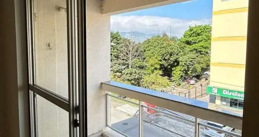 Apartamento com 3 quartos próximo a beira mar no bairro trindade