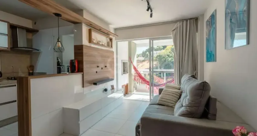 Apartamento de 71m² com 2 quartos sendo 1 suíte no saco grande