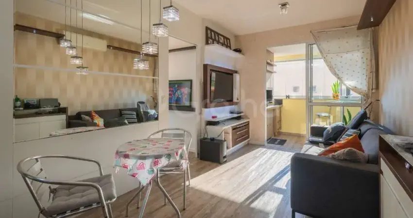 Apartamento de 79m² com 2 quartos sendo 1 suíte no bairro costeira do pirajubae