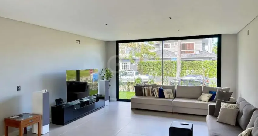 Casa residencial com 4 suítes com 300m² em jurerê internacional.