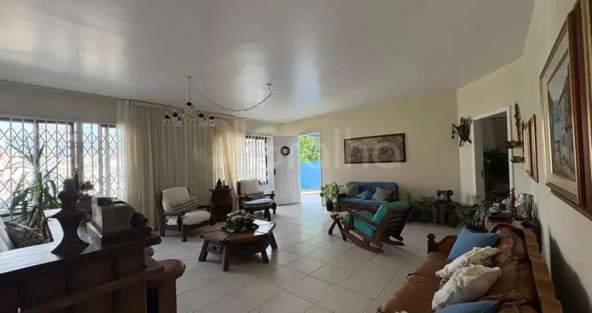 Casa com 7 quartos à venda na Cônego Thomaz Fontes, --, Santa Mônica, Florianópolis