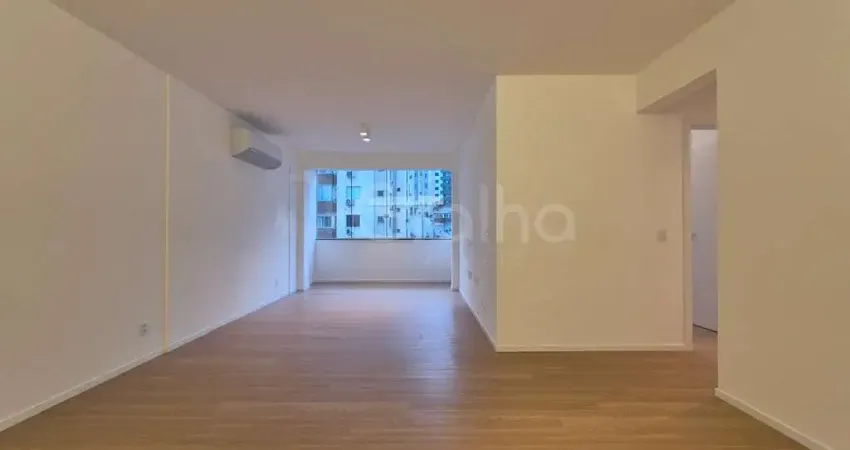 Apartamento com 3 quartos à venda na Rua Desembargador Arno Hoeschl, --, Centro, Florianópolis
