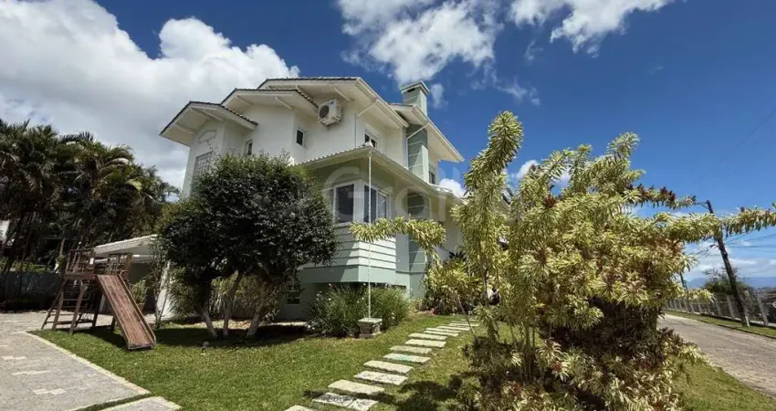 Casa em condomínio fechado com 3 quartos à venda na Rodovia Haroldo Soares Glavan, --, Cacupé, Florianópolis