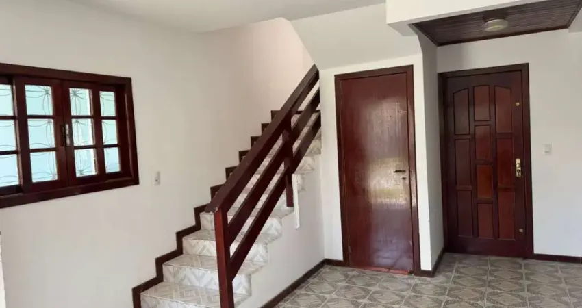 Casa com 4 quartos à venda na Rua dos Curiós, --, Pedra Branca, Palhoça