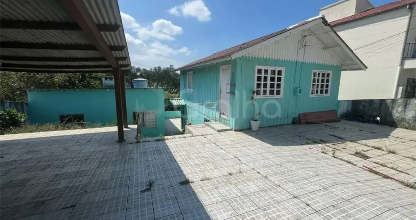 Terreno com 224 m² bem localizado no bairro bela vista em são josé sc