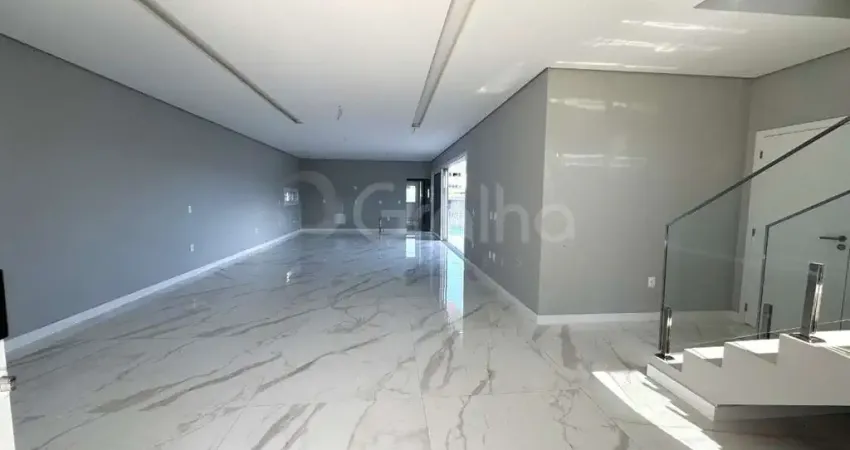Casa residencial de 4 quartos sendo 3 suites com 378,90m² nos ingleses
