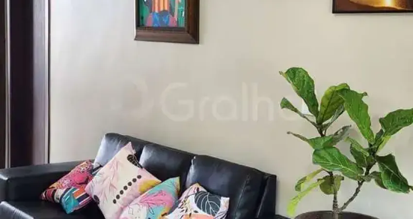 Casa residencial com 6 quartos sendo 2 suítes com 270m² na praia brava, florianópolis.