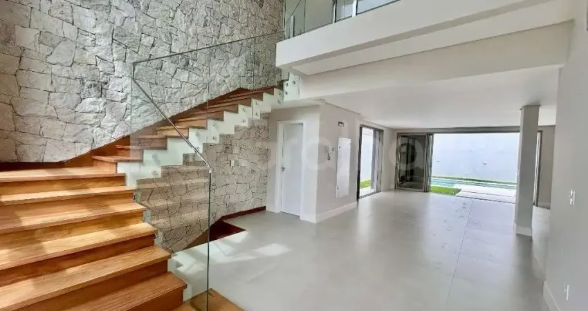 Casa com 3 quartos à venda na Rua dos Inambus, --, Pedra Branca, Palhoça