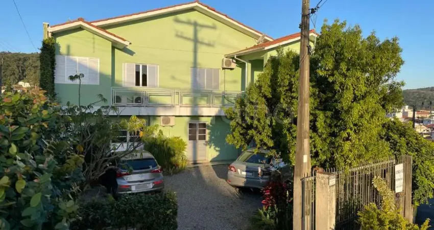 Casa de 300m² com 4 quartos sendo 1 suíte na fazenda santo antônio, são josé