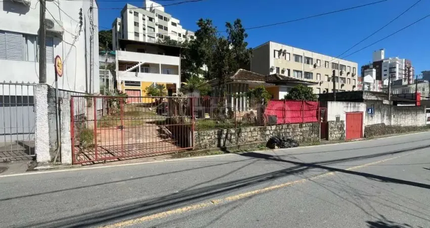 Terreno à venda na Rua Antônio Carlos Ferreira, --, Agronômica, Florianópolis