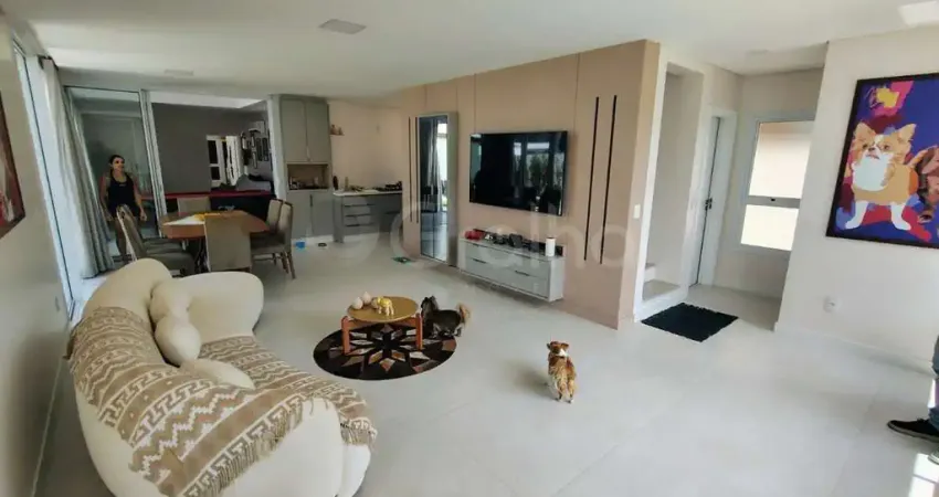 Casa 3 Quartos sendo 2 suítes de Alto Padrão em Condomínio com estrutura de lazer completa.