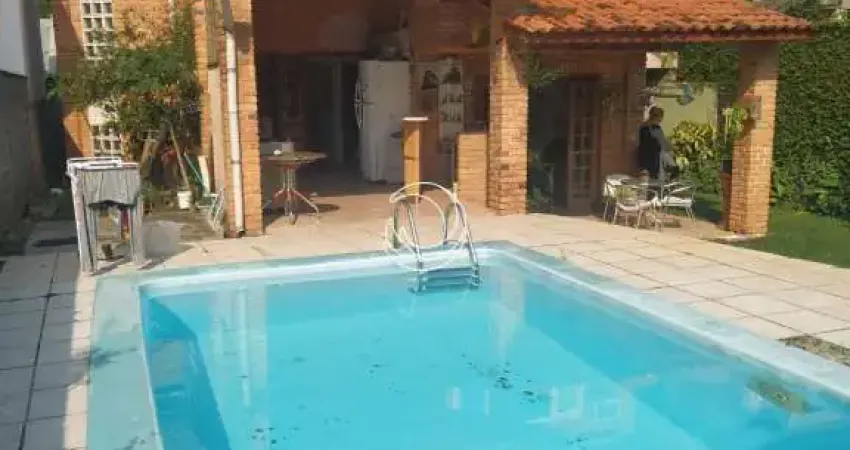 Casa com 4 quartos à venda na Rua Jornalista Alírio Bossle, --, João Paulo, Florianópolis