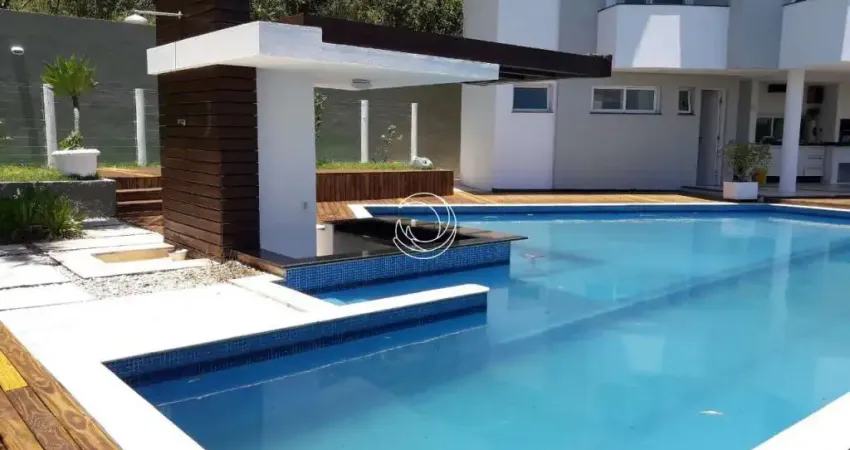Casa residencial de 531 m² com 4 quartos sendo 2 suíte no João Paulo
