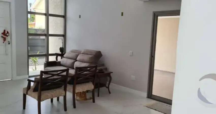Casa Residencial de 4 dorms no bairro Barra Da Lagoa