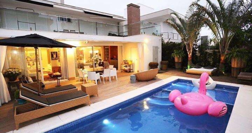Casa Residencial de 5 dorms no bairro Jurerê