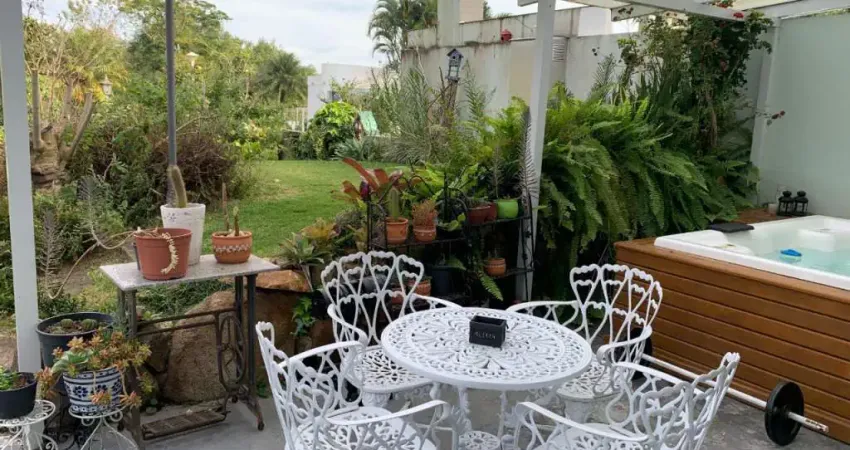 Casa com 4 quartos à venda na Rua Júlio Vieira, --, João Paulo, Florianópolis