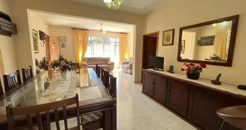 Casa com 3 quartos à venda na Rua São Tomáz de Aquino, --, Trindade, Florianópolis