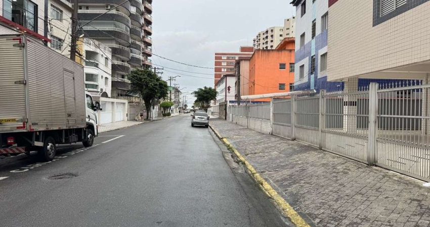 Loucura, Loucura. **Grande oportunidade**. Excelente apartamento mobiliado, na Vila Tupi, de 02 dormitórios.
