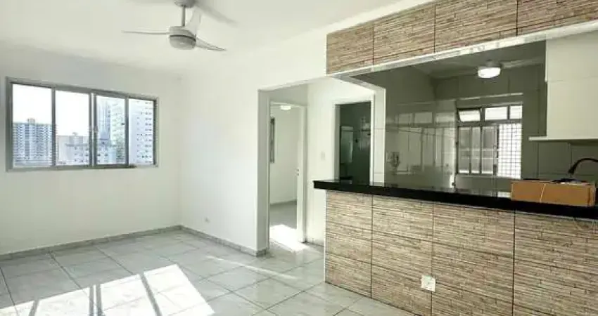 Loucura, Grande loucura. Excelente apartamento mobiliado, de 02 dormitórios.