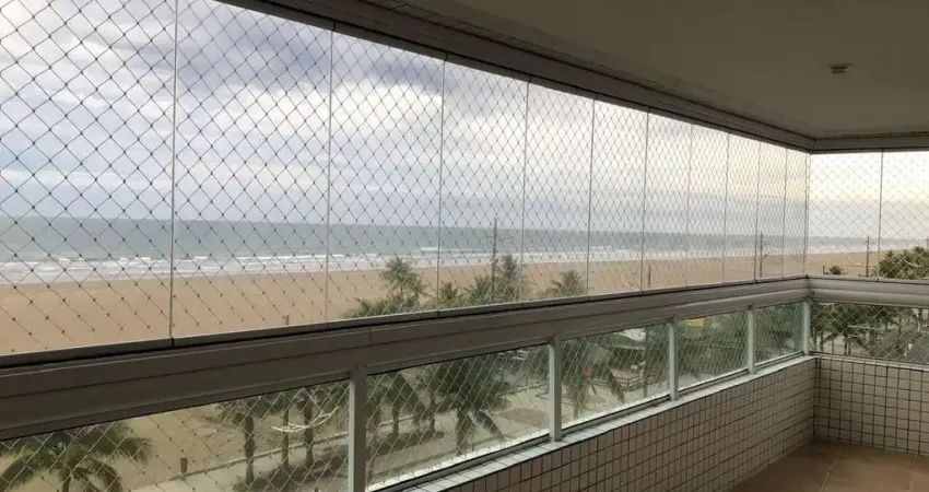 Loucura, loucura. excelente apartamento semi mobiliado, de 03 suítes, sala com sacada gourmet toda envidraçada e vista mar.