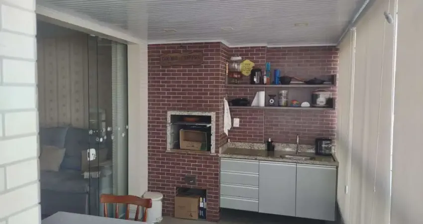 Loucura. excelente apartamento no canto do forte, todo mobiliado, de 02 suítes.