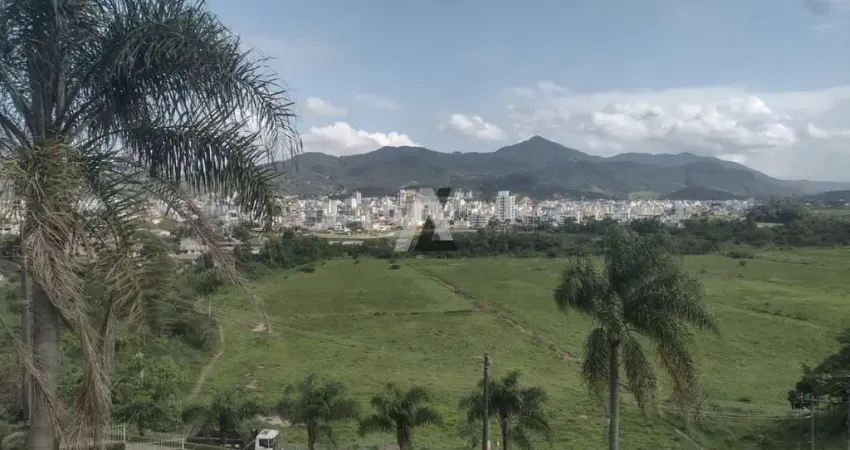 TERRENO EM CONDOMÍNIO FECHADO NO CENTRO DE CAMBORIÚ