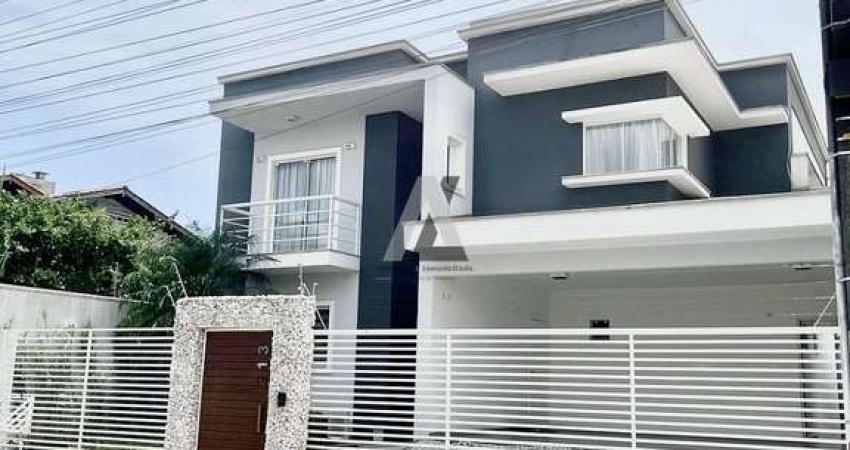 Casa com 4 quartos à venda no Centro, Camboriú 