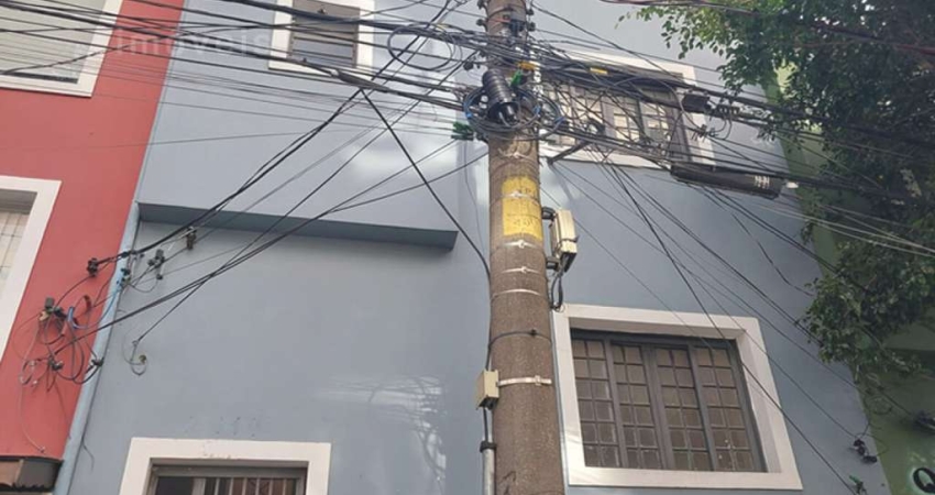 Casa comercial com 2 salas para alugar na Rua Oscar Freire, --, Pinheiros, São Paulo