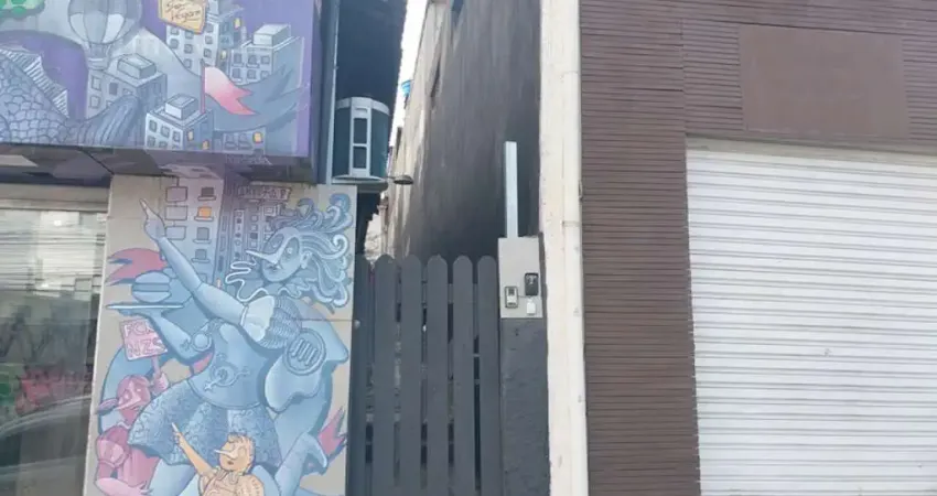 Casa com 2 quartos para alugar na Rua Fidalga, --, Vila Madalena, São Paulo