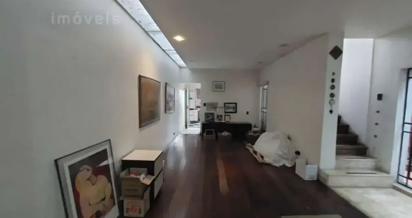Casa com 3 quartos à venda na Rua Medeiros de Albuquerque, --, Vila Madalena, São Paulo