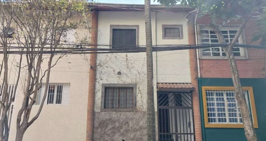 Casa com 3 quartos para alugar na Rua Artur Prado, --, Bela Vista, São Paulo