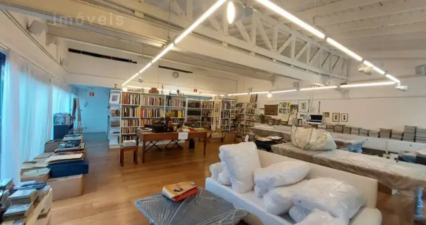 Casa à venda na Rua Arapiraca, --, Vila Madalena, São Paulo