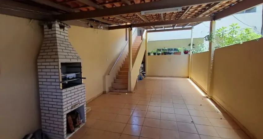 Casa com 3 quartos à venda na Rua Finlândia, 137, Jardim Caiçara, Cabo Frio