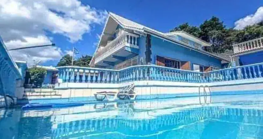 Casa para venda em teresópolis, fazendinha, 4 dormitórios, 2 suítes, 3 banheiros, 5 vagas