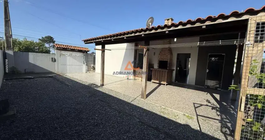 Casa de 03 quartos sendo 02 suítes, escritório e 02 vagas de garagem localizada no bairro meia praia em navegantes - adriano carpes imóveis vende