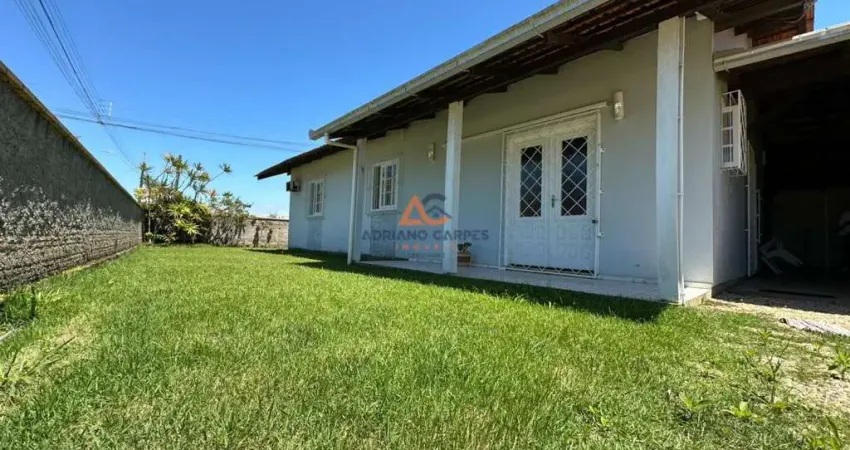 Casa com 03 dormitórios a venda no bairro gravatá em navegantes e aceita financiamento bancário - adriano carpes vende