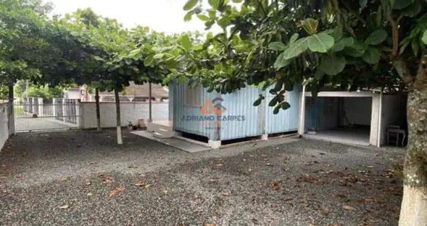 Casa mista à venda no bairro gravatá em navegantes próxima a escola estadual antonio rocha e a creche rosana - adriano carpes imóveis vende