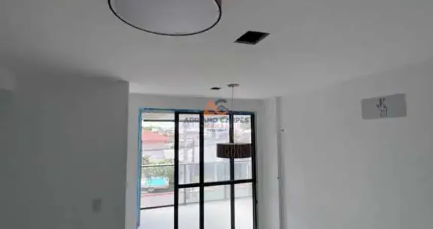 Apartamento com 2 dormitórios sendo 1 suíte na praia de armação em penha a venda com adriano carpes imóveis.