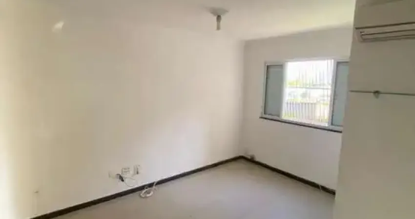 Apartamento lindo, reformado, 2/4, 1° andar, escada, no trobogy no condomínio asa
