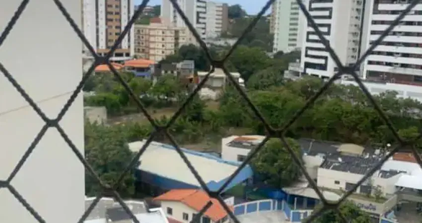 Apartamento dunas do imbuí 2/4 com dependência , garagem coberta e varanda.