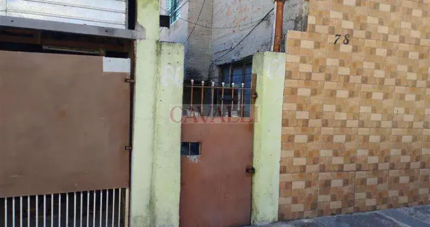 Casa térrea 02 dormitórios