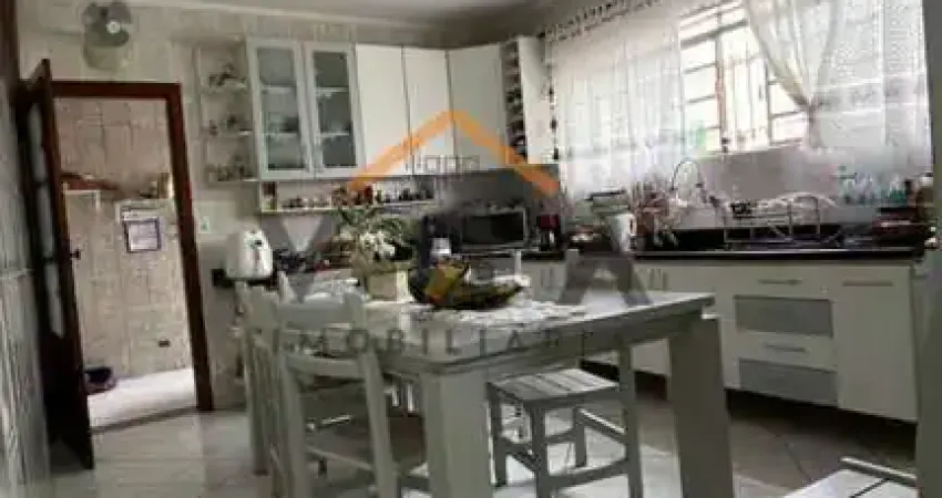 Sobrado para Venda em São Paulo, Vila Jacuí, 4 dormitórios, 2 suítes, 3 banheiros