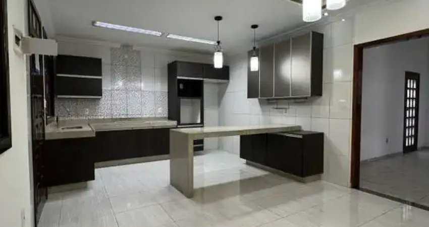 Casa 3 dormitórios para Venda em Betim, Bom Retiro, 3 dormitórios, 1 suíte, 3 banheiros, 4 vagas